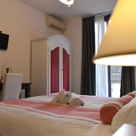 Residenza Del Turista Bed and Breakfast Catania Exteriör bild