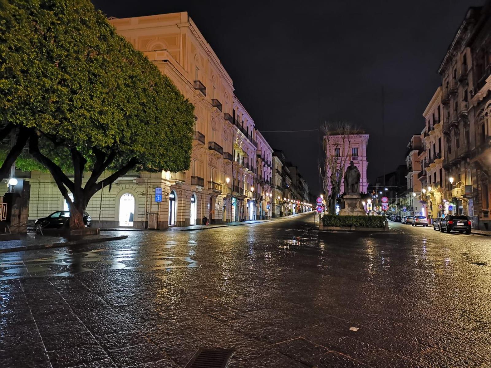 Residenza Del Turista Bed and Breakfast Catania Exteriör bild